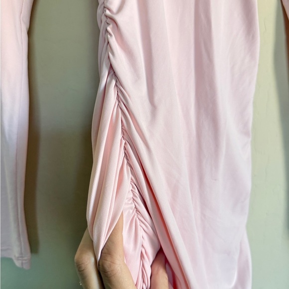 Windsor Smooth Silhouette Long Sleeve Ruched Midi Dress Baby Powder Pink Small - Picture 5 of 10